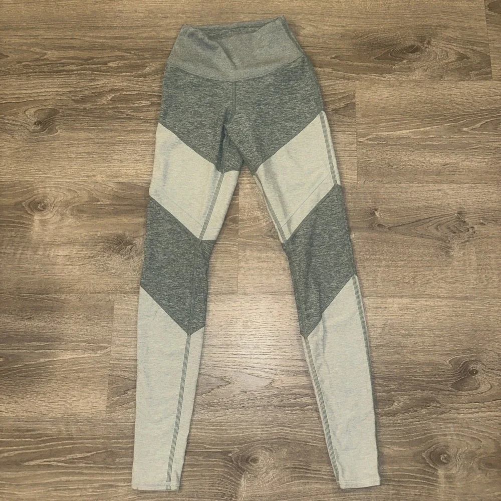 Alo Yoga High-Waist Airlift Legging in Stretch Workout XXS